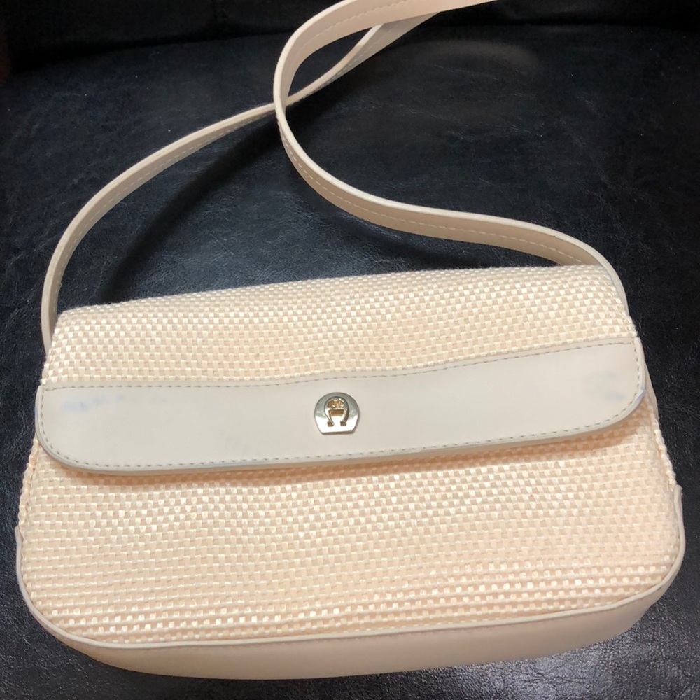Etienne Aigner Shoulder Bag - Picture 6 of 10